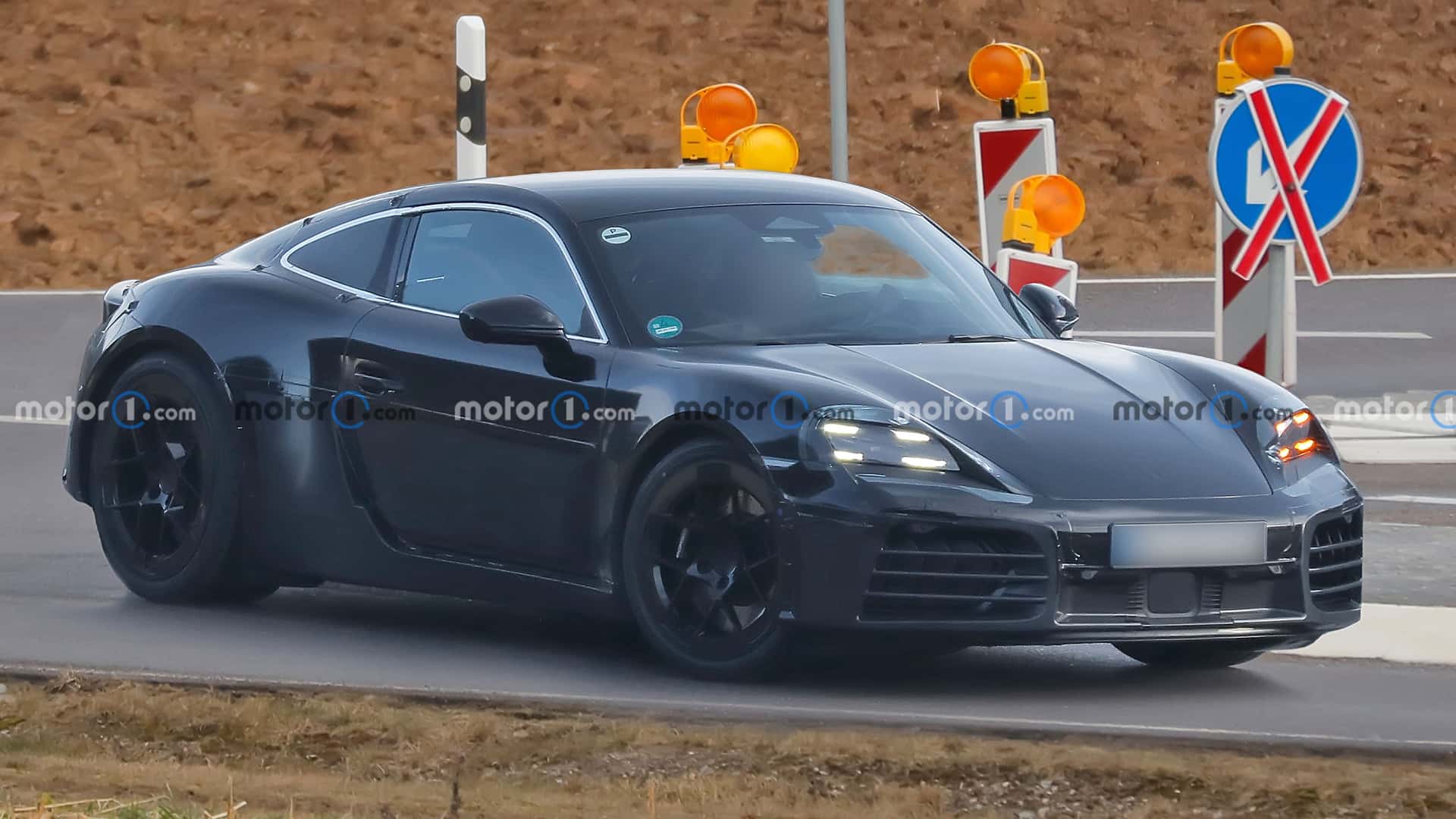 <p>Prototipe Porsche Cayman EV</p>