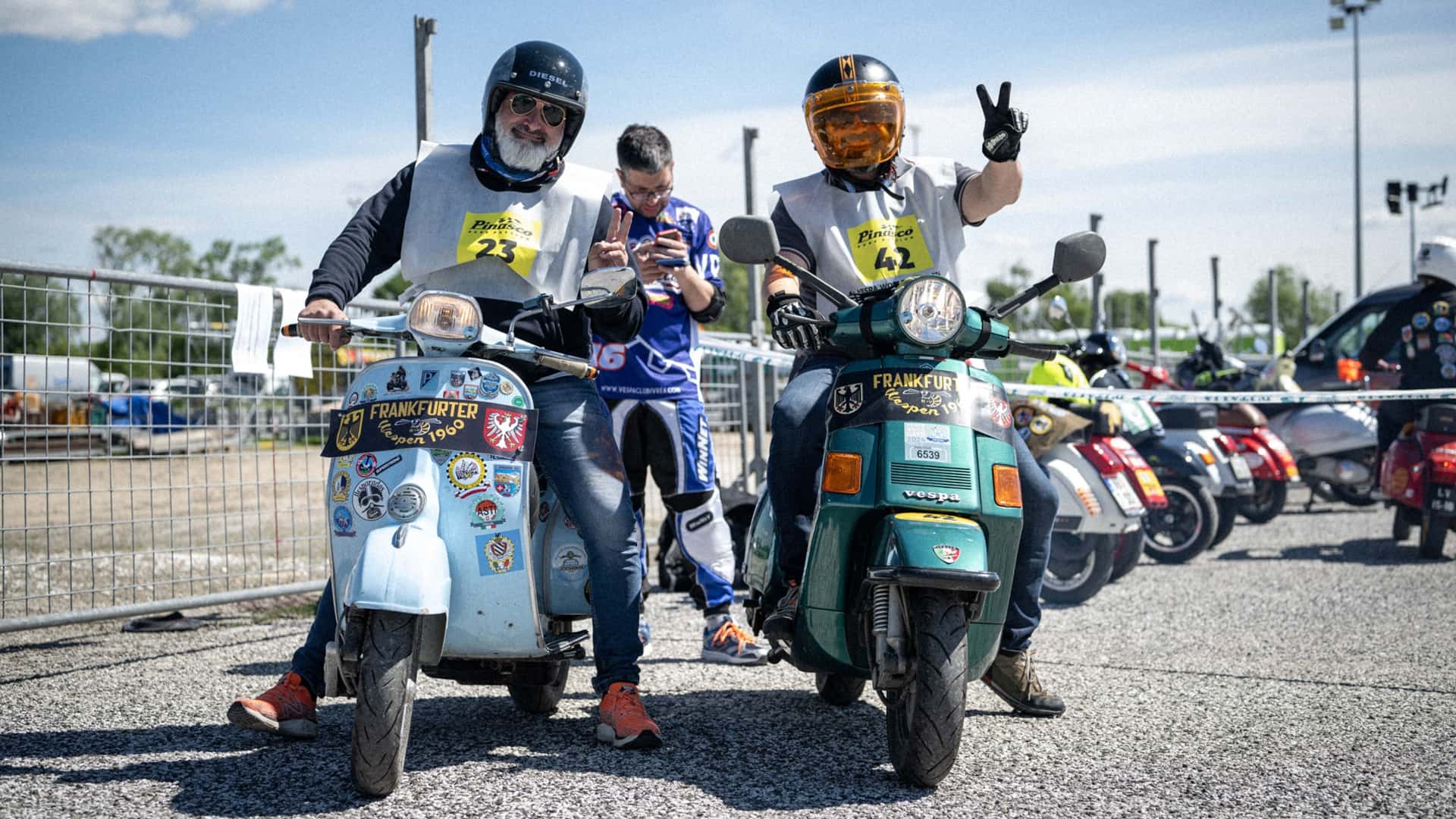 Los scooters antiguos tomarán Goodwood en el 80 aniversario de Vespa