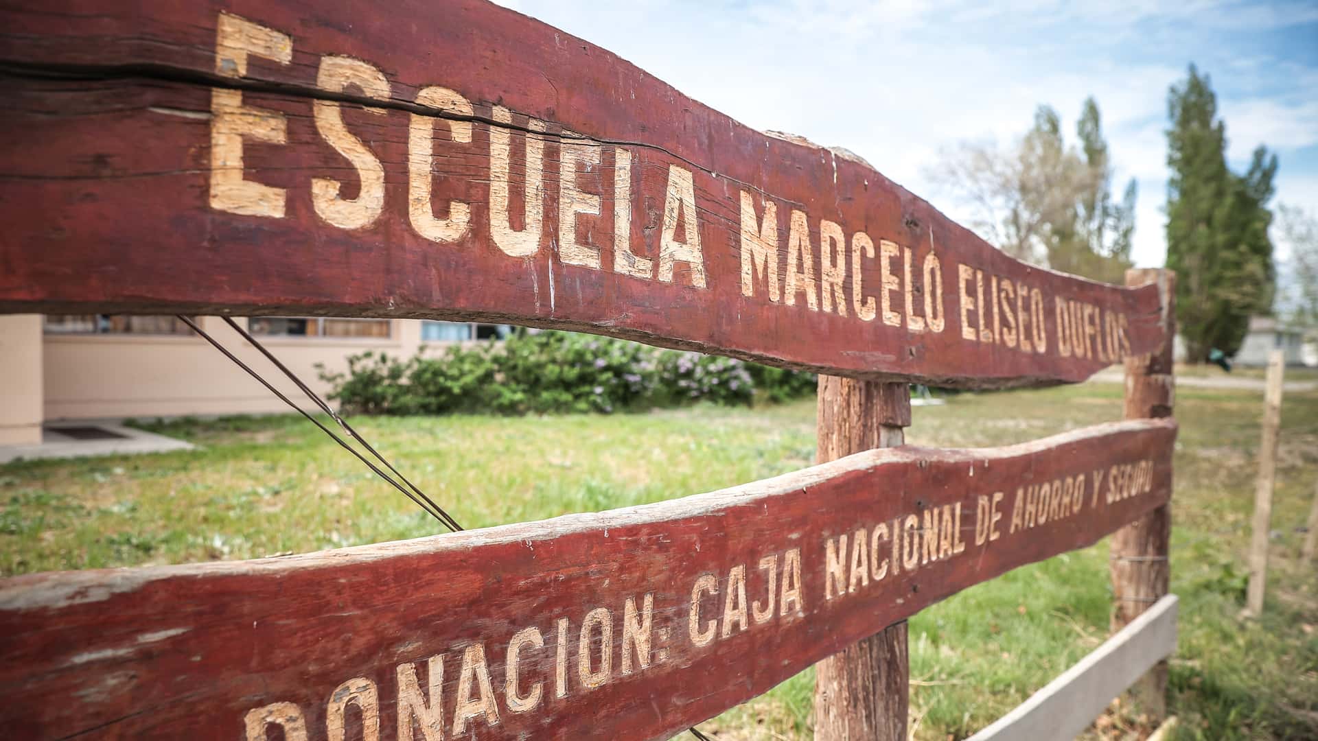 Ford re inauguró la escuela de Paso del Sapo
