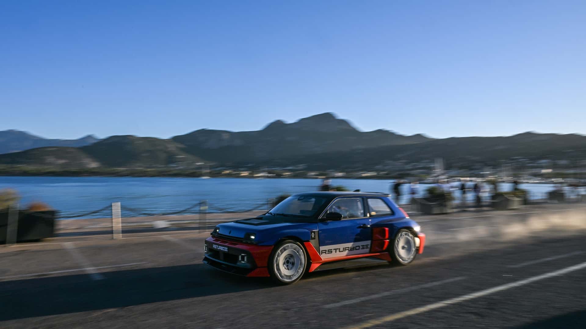 Renault 5 Turbo 3E lors du Rallye Tour de Corse