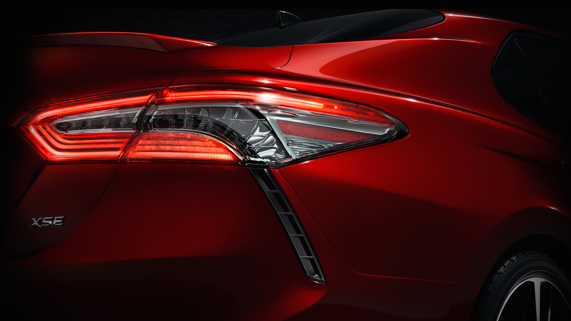Camry_Teaser_9A32FBA7171E5C1CB4430C5B06DEBA85C3D92CBB
