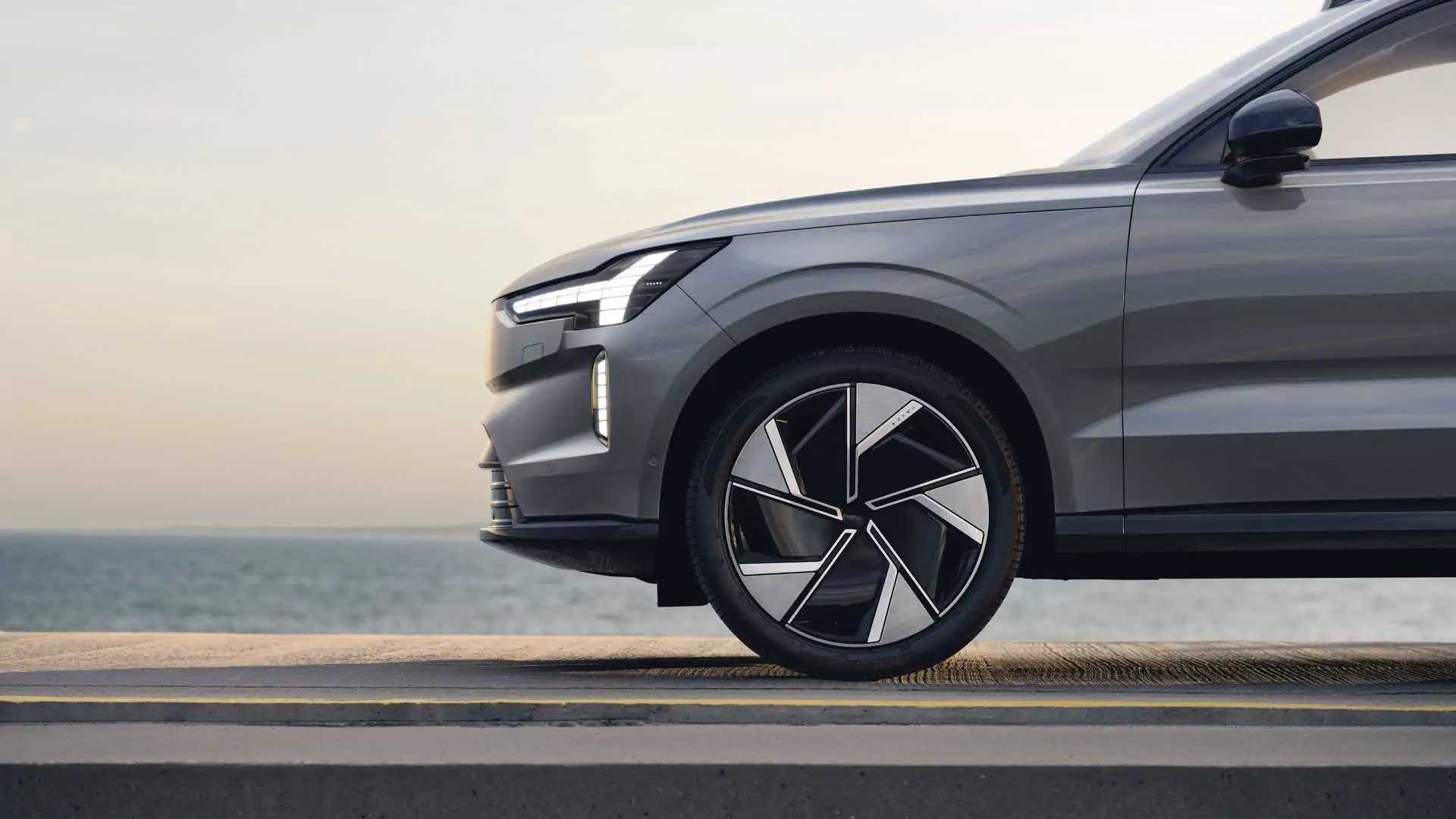 Volvo EX90