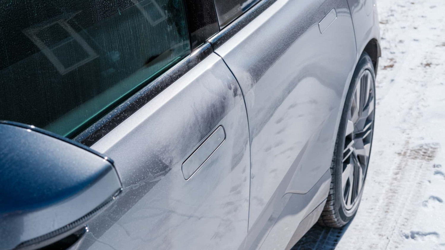 China ha prohibido oficialmente las manillas ocultas y encastradas