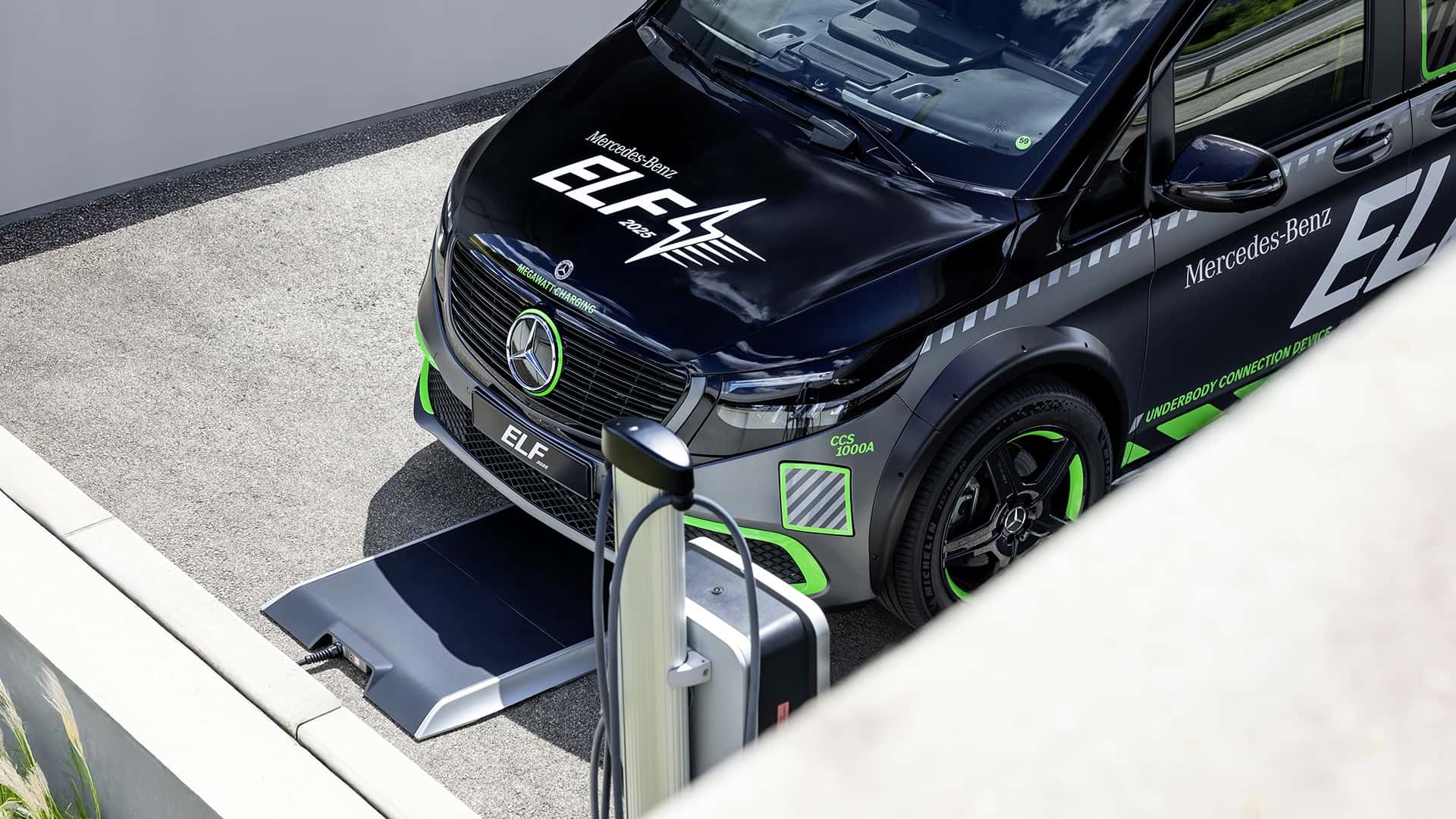 Mercedes-ELF, le véhicule expérimental pour les technologies de recharge