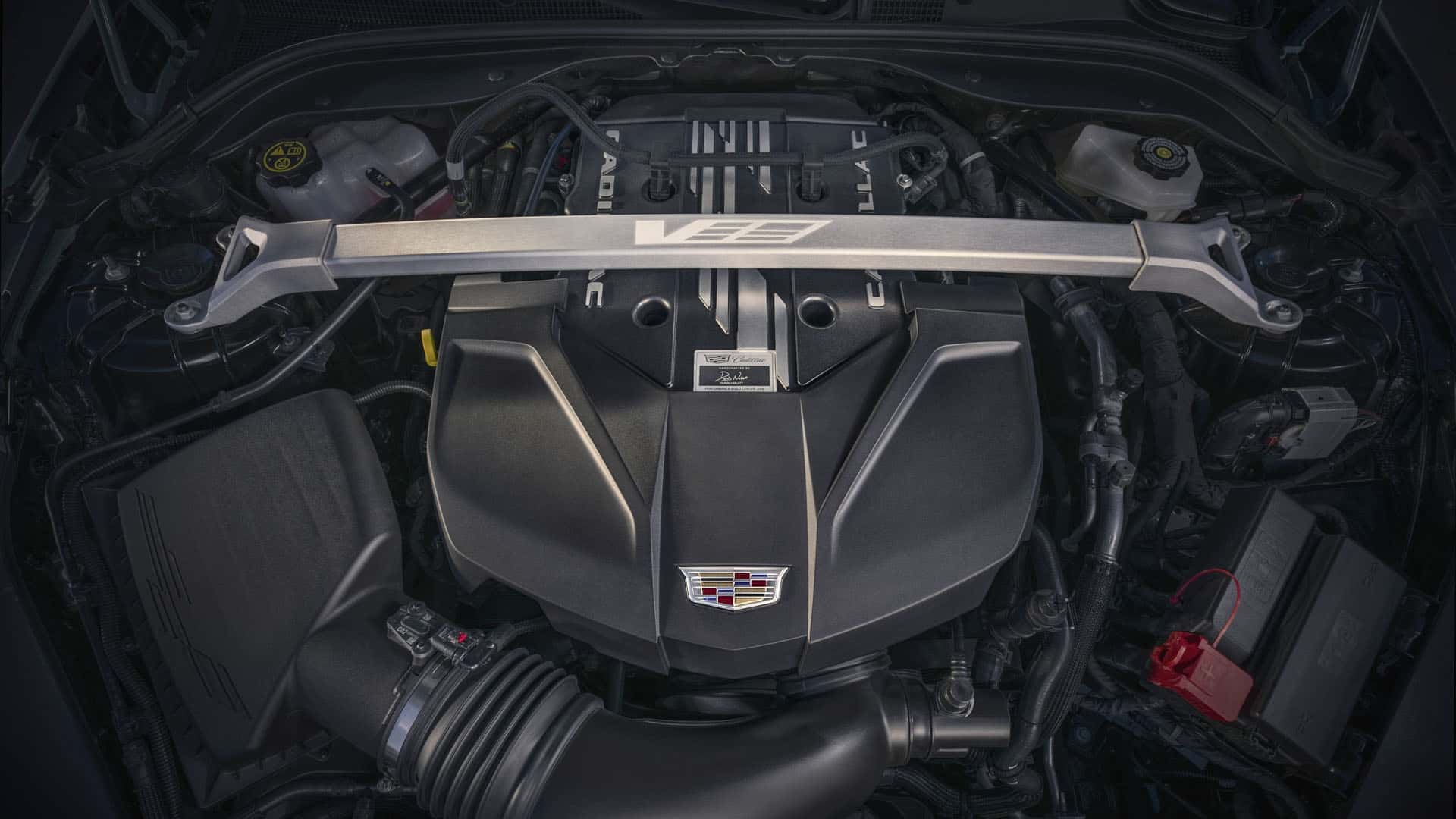 GM's New Small-Block V-8 Could Come In Two Flavors, With a Powerful Base Engine