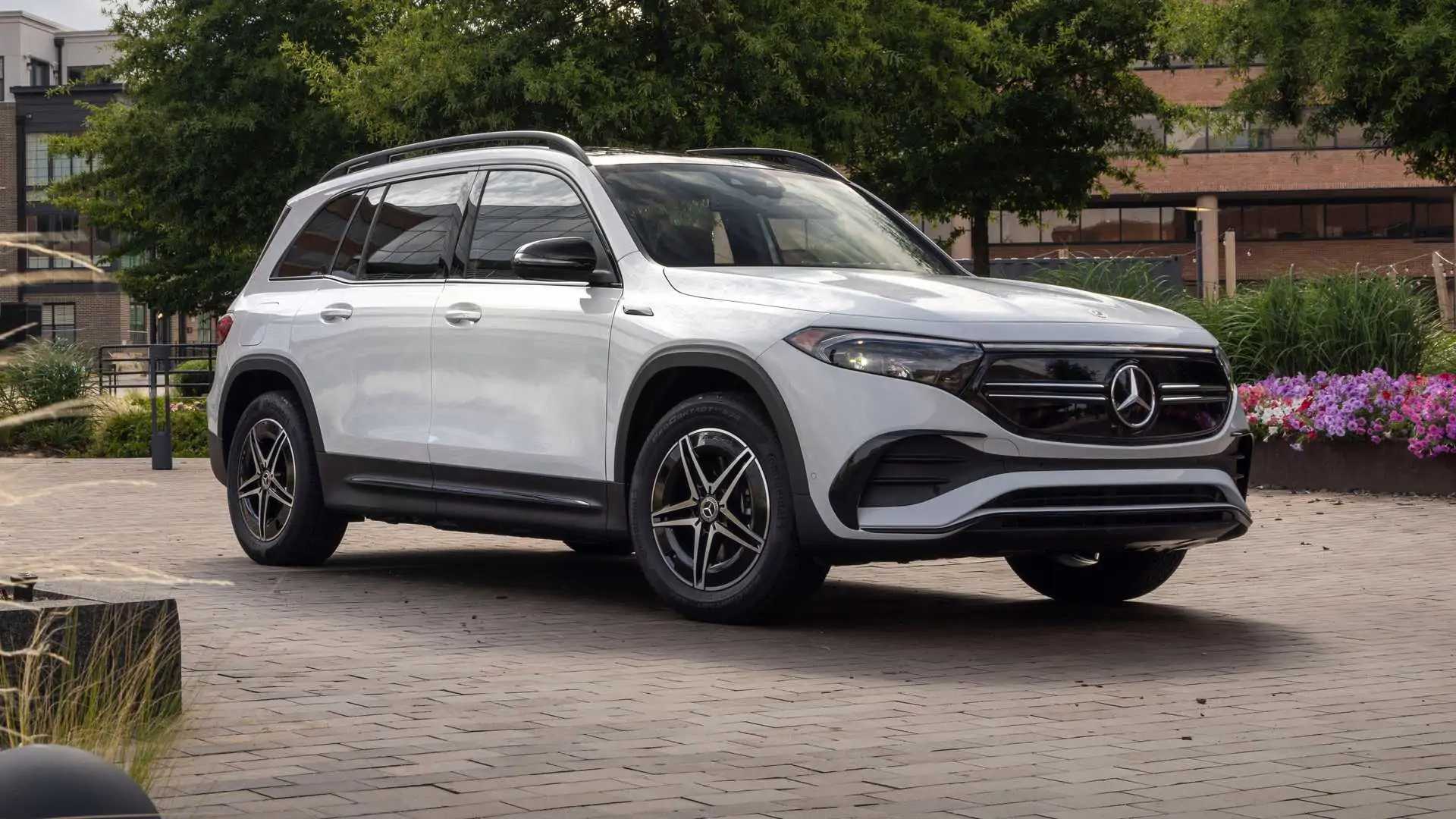 2022 Mercedes-Benz EQB exterior
