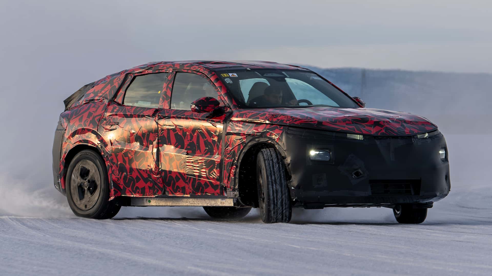 Alfa Romeo Stelvio (2025) offizielle Bilder der Wintererprobung