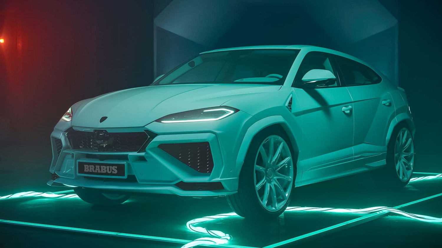 Lamborghini Urus SE: Brabus sorgt für 900 PS und sehr viel Mint