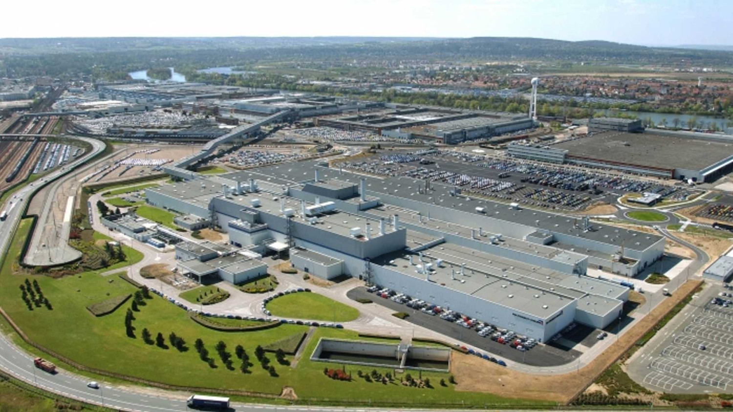 L’usine Stellantis de Poissy va stopper la production trois semaines en octobre