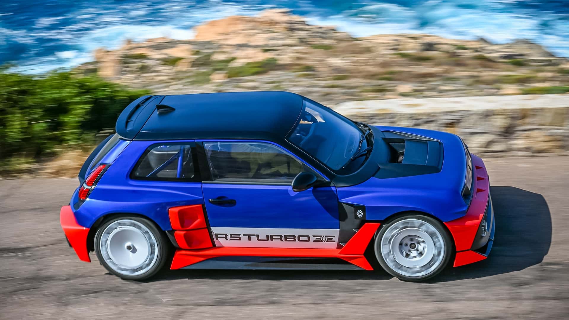 Renault 5 Turbo 3E bei der Rallye Tour de Corse