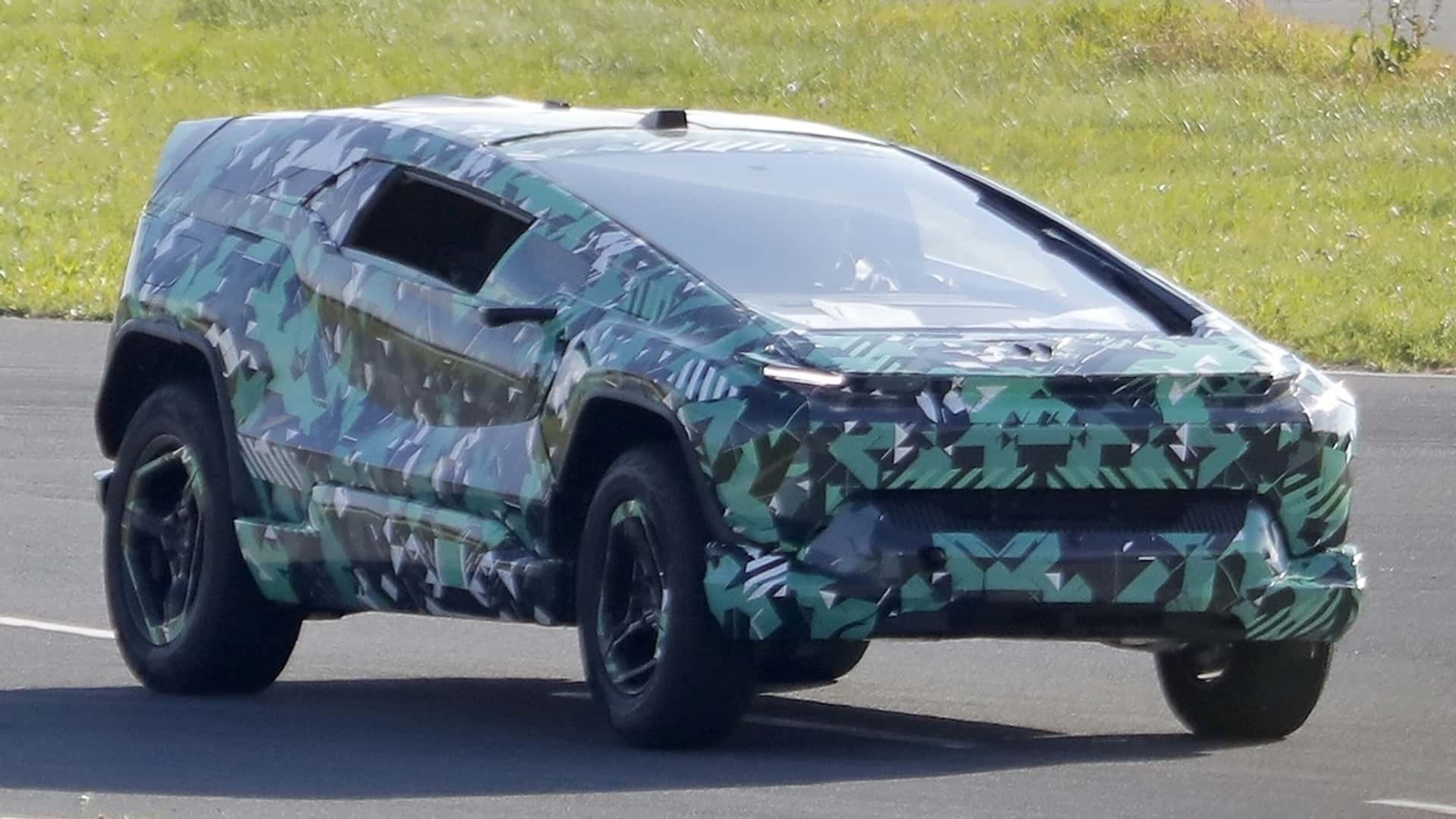 Voici le "Cybertruck du désert" : la première voiture électrique saoudienne