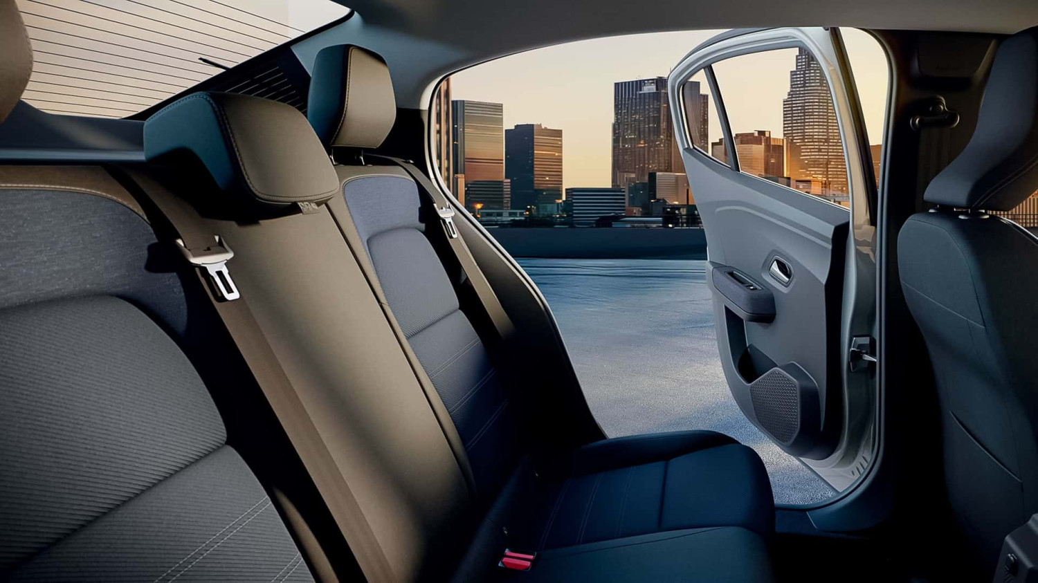 Dacia Logan 2026: el coche para todo que está de vuelta