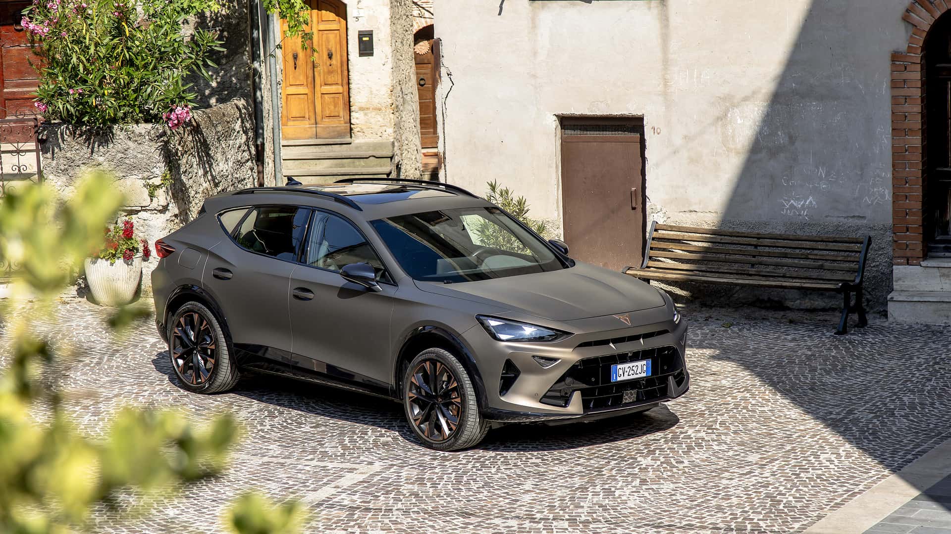 Cupra Formentor 2025 e-Hybrid (Plug-in-Hybrid) - Fotos