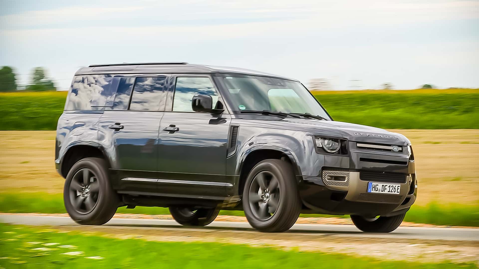 Land Rover Defender 110 P300e (2025) im Test