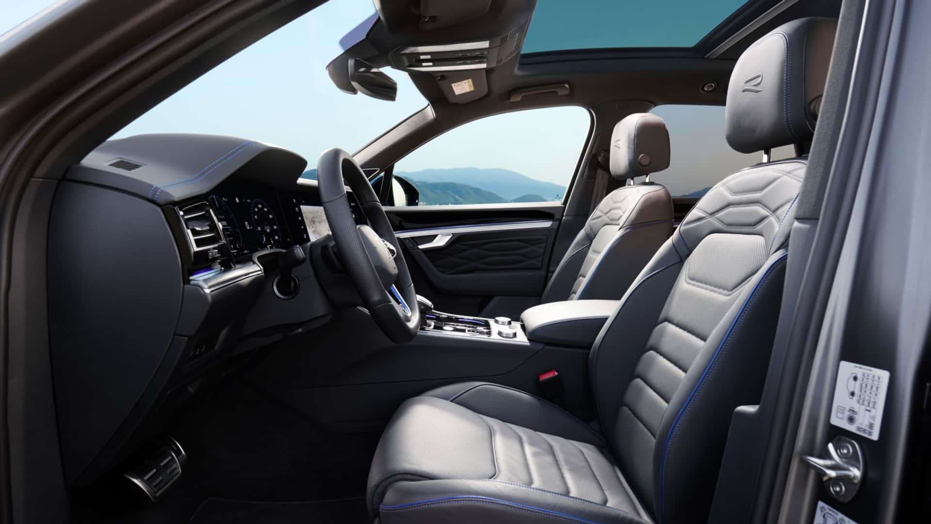 PHOTO - Volkswagen Touareg R