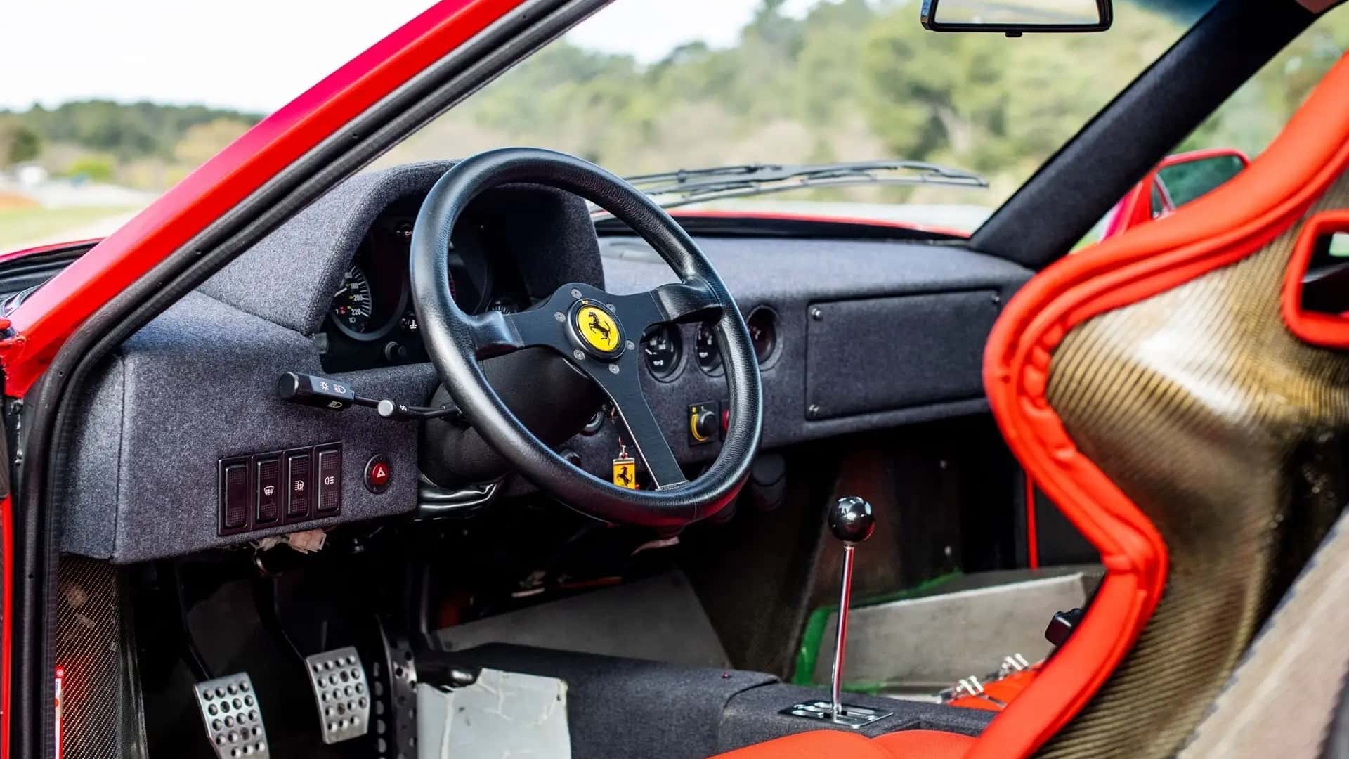 Alain Prosts Ferrari F40 wird versteigert