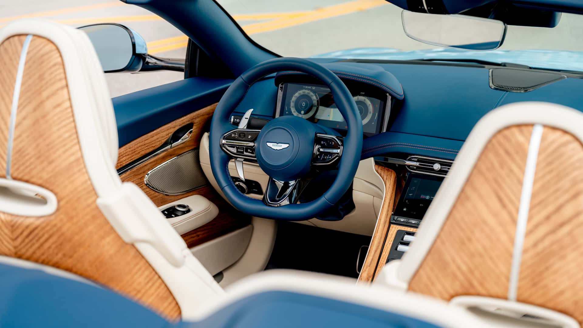 Aston Martin DB12 Volante Palm Beach Edition