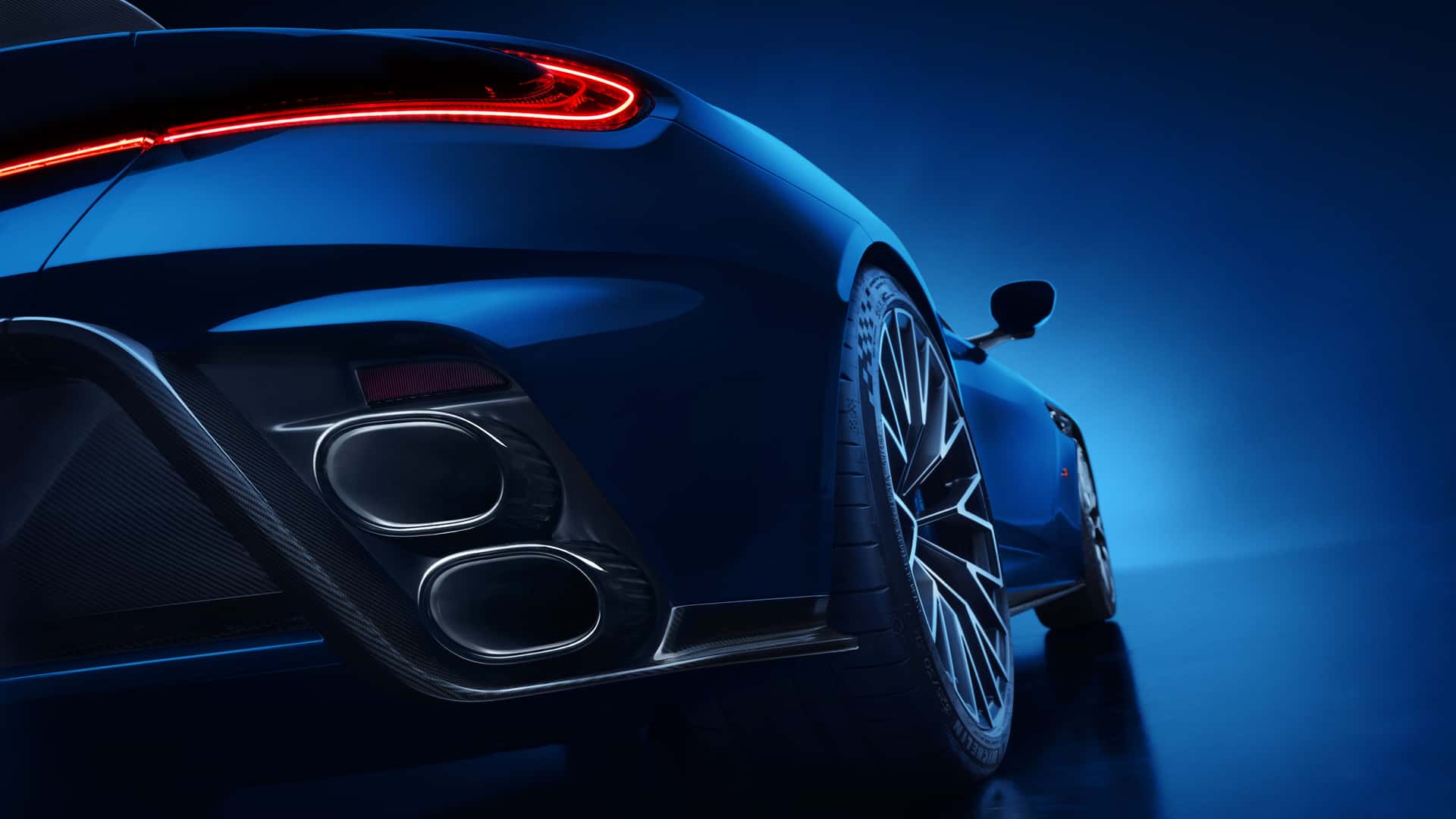 Aston Martin DB12 S Échappements