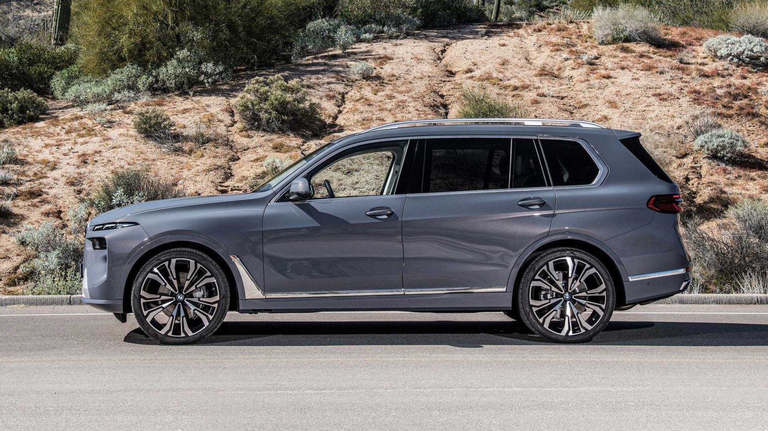 BMW Dealers Want Something Bigger Than The X7  