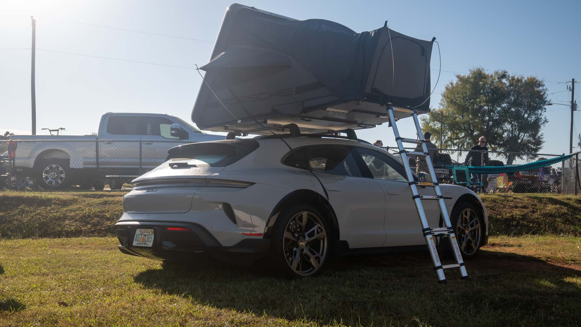 Porsche Taycan Camping