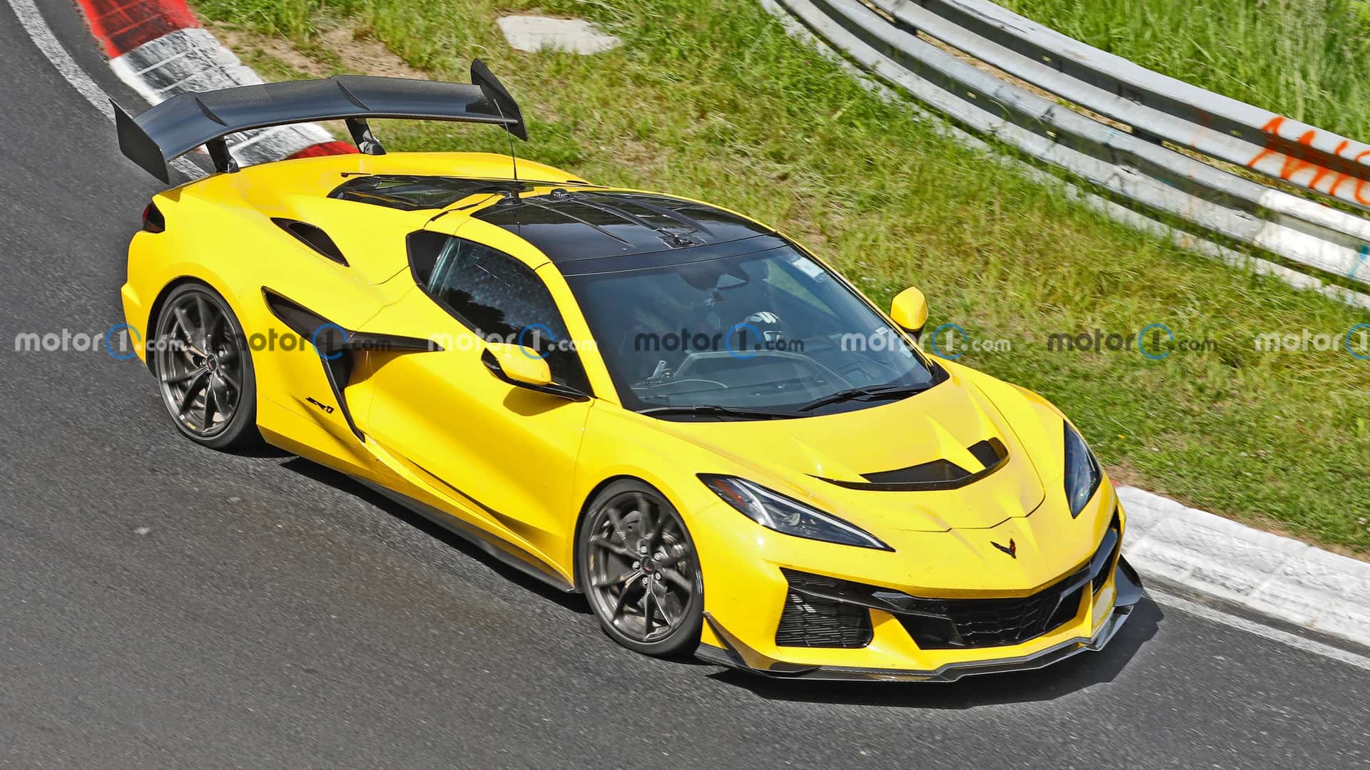 2026 Chevrolet C8 Corvette Zora spy shots undisguised exterior 47