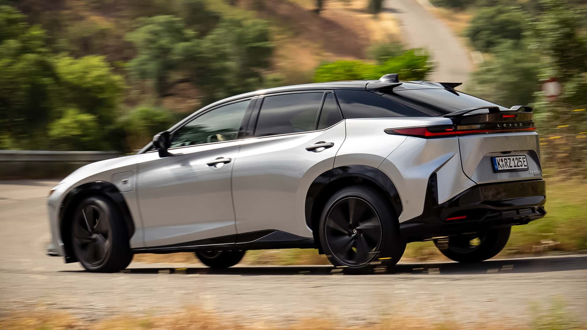 Lexus RZ 550e F Sport 2025, primera prueba