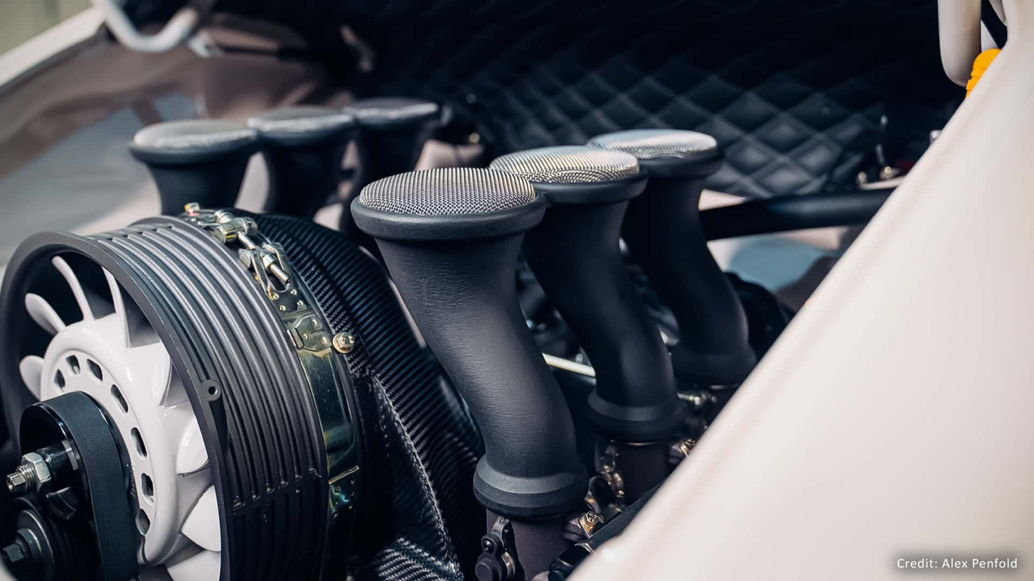 Este clásico Porsche 911 es en realidad un moderno 964