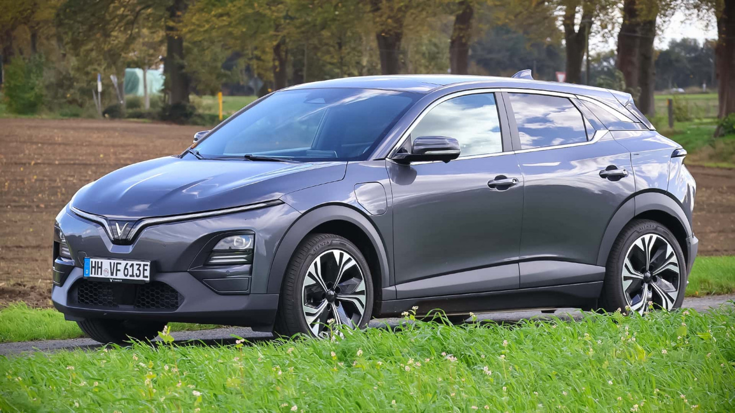 Vinfast VF6 (2025): Kia EV3 und Skoda Elroq Konkurrent im Test