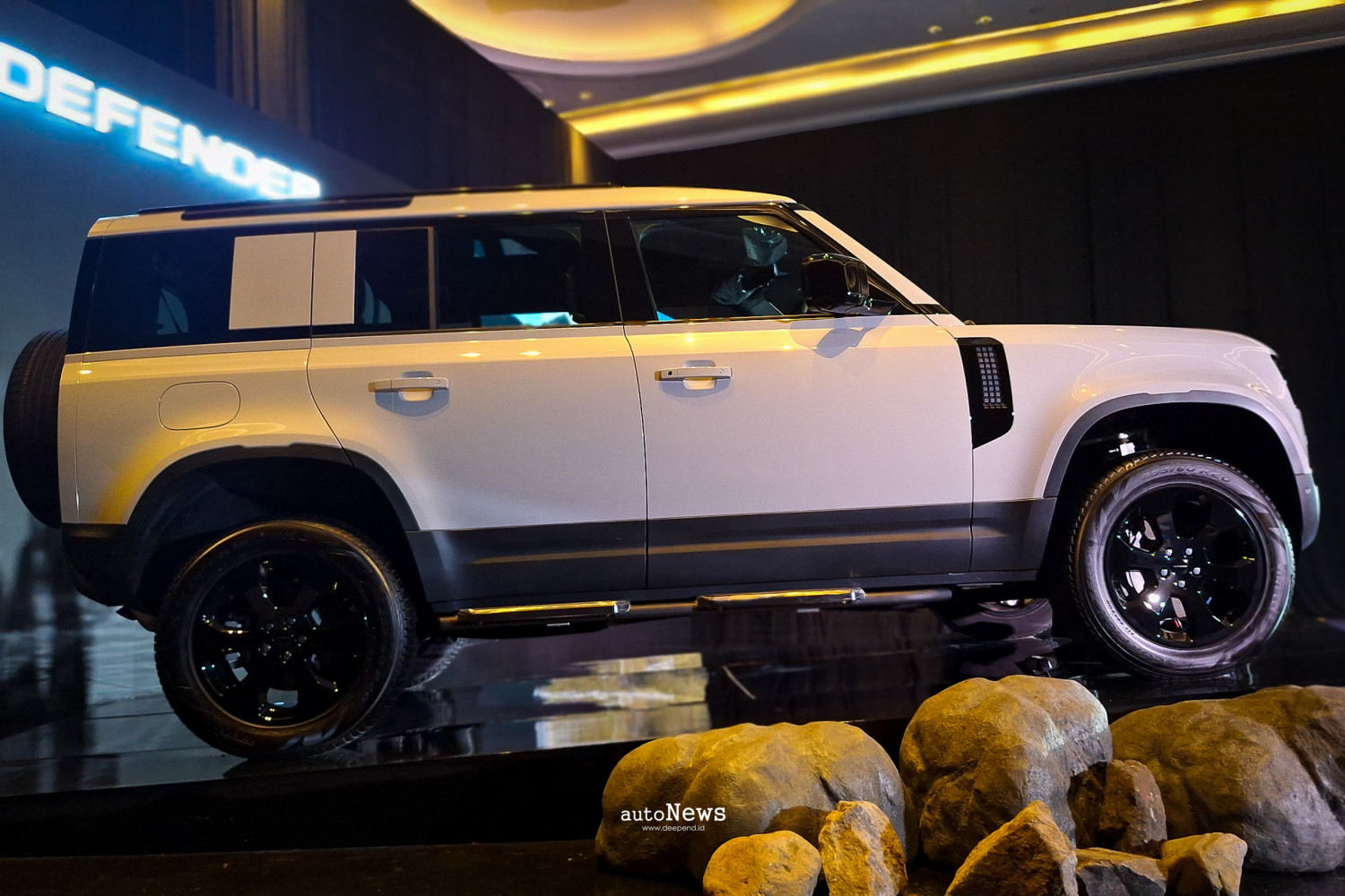 Mobil Baru Land Rover Defender MY2026 Hadir Di Tanah Air – HARGA MULAI RP 3,649 M