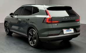 2026 Volvo XC70 2 2026 Volvo XC70 2