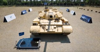 Geely Galaxy E5 battery tank crush test-2 Geely Galaxy E5 battery tank crush test-2