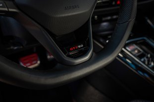 2026 Volkswagen Golf GTI Edition 50 debut-36 2026 Volkswagen Golf GTI Edition 50 debut-36