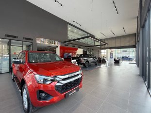 Isuzu 3S centre Kuantan-showroom Isuzu 3S centre Kuantan-showroom