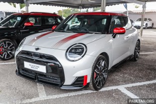 2025 MAS_MINI All-Electric JCW_Color Variant-1 2025 MAS_MINI All-Electric JCW_Color Variant-1