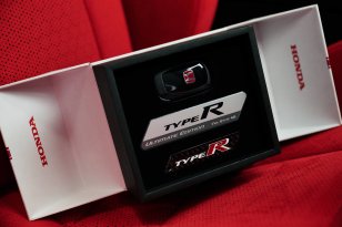 2025 Honda Civic Type R Ultimate Edition Europe-7 2025 Honda Civic Type R Ultimate Edition Europe-7