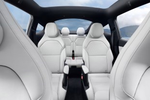 2025 Tesla Model Y L China launch-11 2025 Tesla Model Y L China launch-11