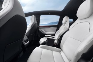 2025 Tesla Model Y L China launch-12 2025 Tesla Model Y L China launch-12