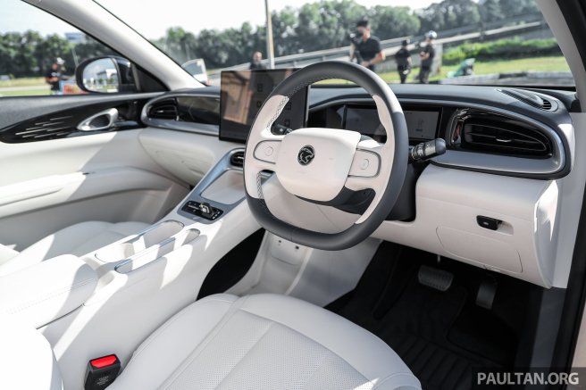 2025-Proton-eMas 5-Preview-Drive-Malaysia-Camo-Grey-White-Interior-12 2025-Proton-eMas 5-Preview-Drive-Malaysia-Camo-Grey-White-Interior-12
