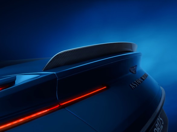 Aston Martin DB12 S-10 Aston Martin DB12 S-10