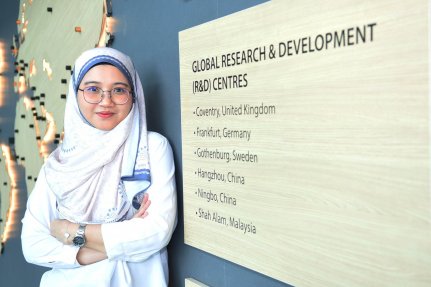 Wan Fatin Nur Amira Binti Wan Rusli, Senior Engineer PRDC Wan Fatin Nur Amira Binti Wan Rusli, Senior Engineer PRDC