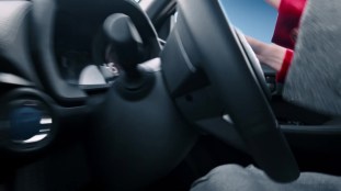 Toyota Yaris Ativa HEV teaser Thailand-4 Toyota Yaris Ativa HEV teaser Thailand-4