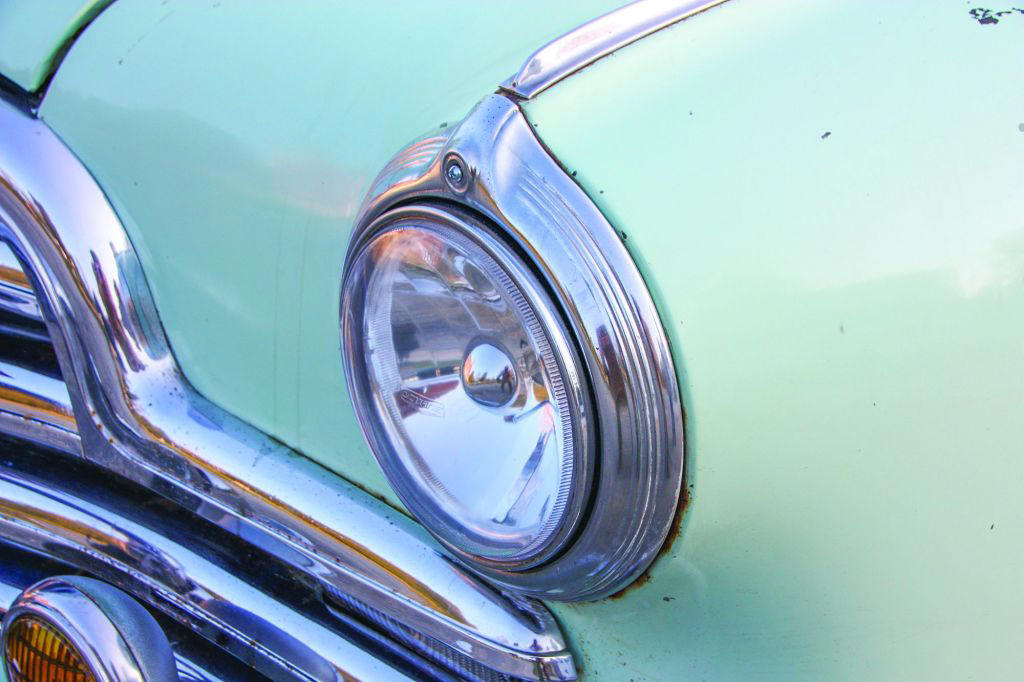 This 1947 Pontiac Streamliner Encapsulates the Style and Technology of World War II-era America