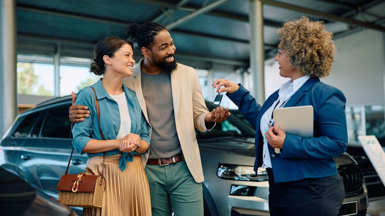 6 Mistakes To Avoid When Buying A Car At The Dealership