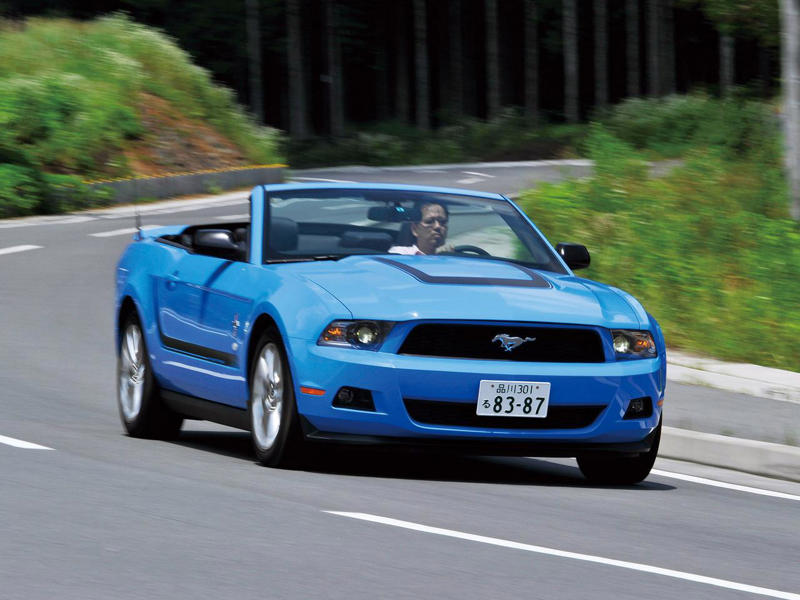 フォード マスタングはV6搭載車でもあらゆる場面で刺激的なクルマだった【10年ひと昔の新車】