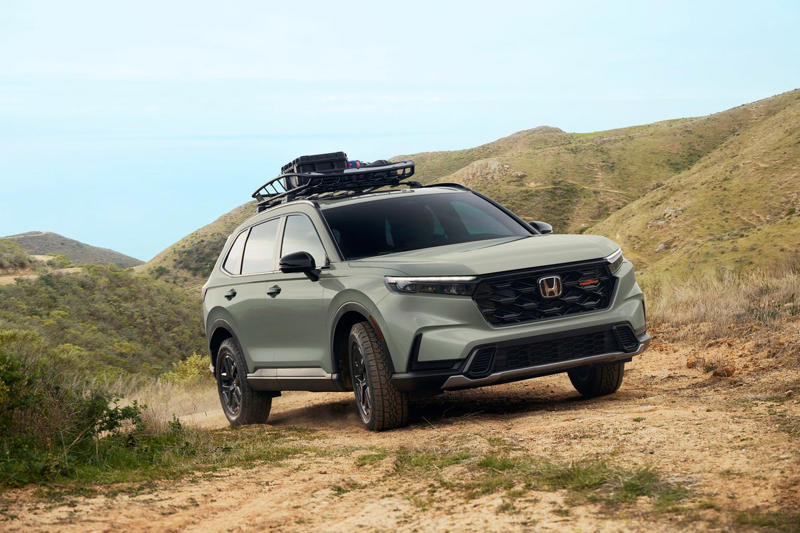 View Exterior Photos of the 2026 Honda CR-V Hybrid TrailSport