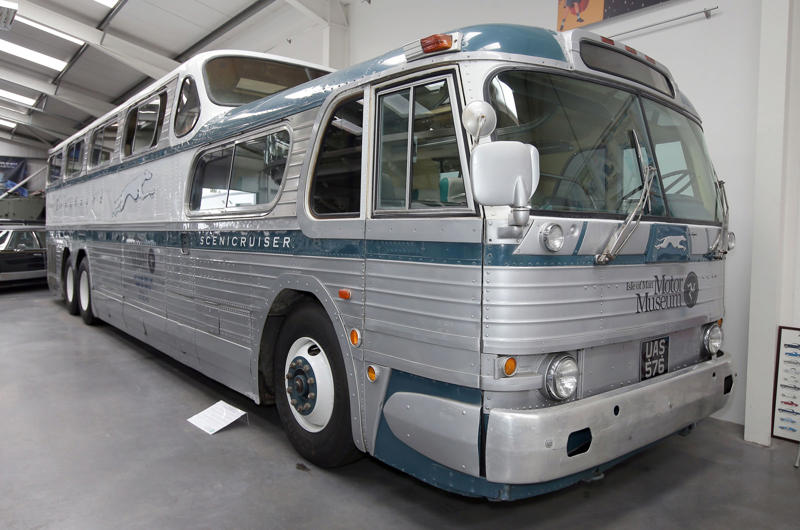 11: GM Scenicruiser