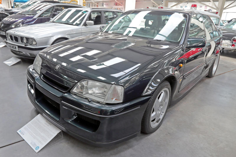 03: Lotus Carlton