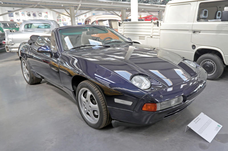28: Porsche 928 DHC