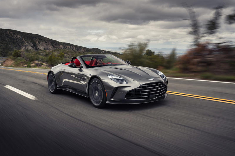 2026 Aston Martin Vantage Roadster Has Wide Fenders and an Even Wider Grille