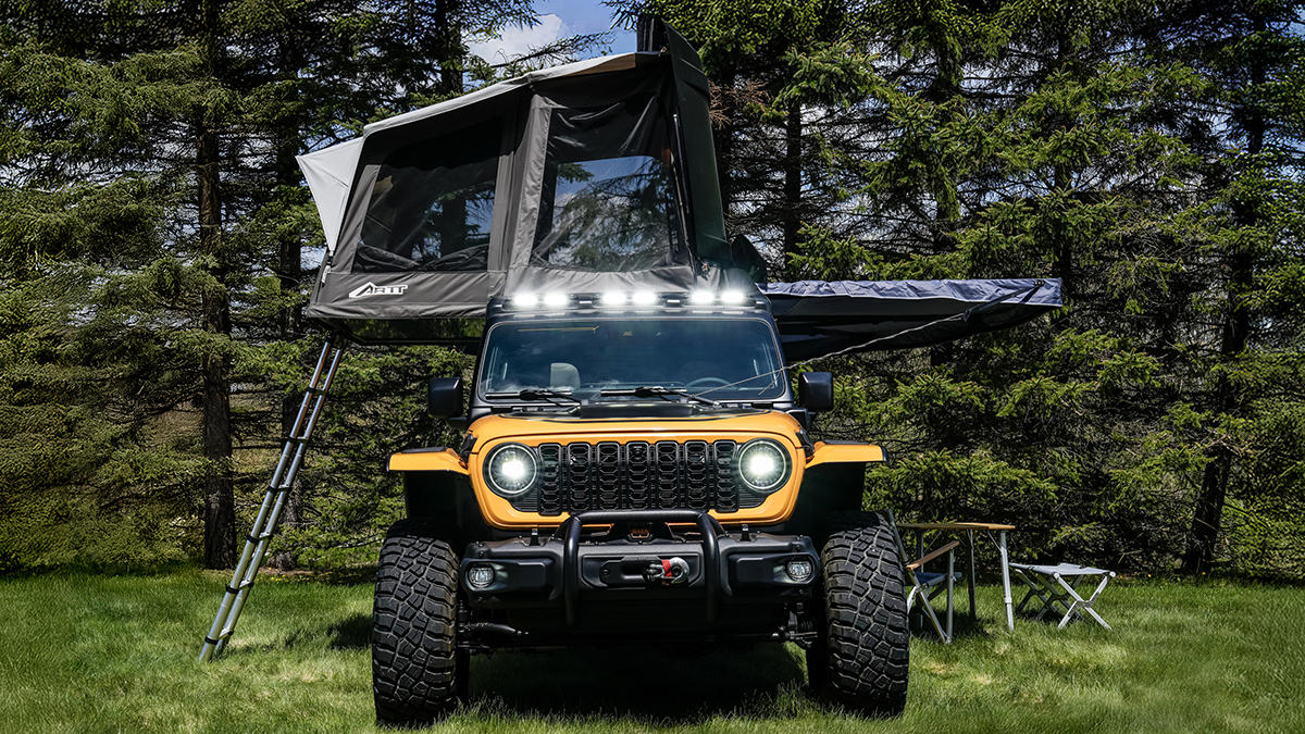 Jeep Awning and Rooftop Tent Overlanding Concept